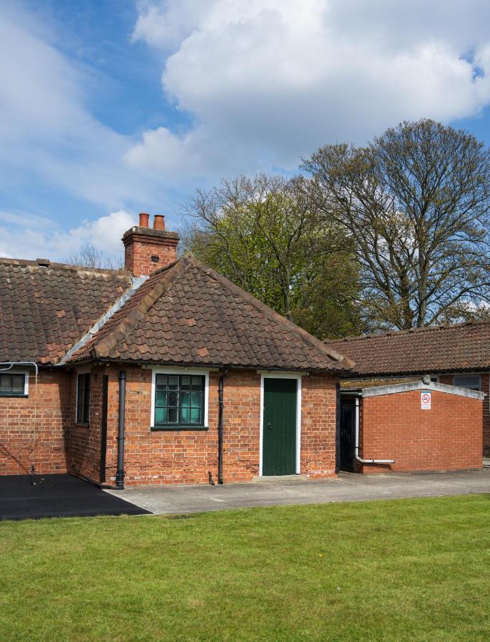 The Stable Suite At York Racecourse Exterior foto
