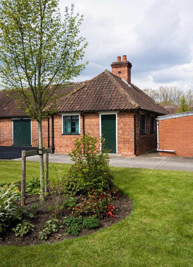 The Stable Suite At York Racecourse Exterior foto